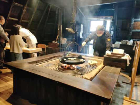 小川の庄縄文おやき村本店いろり