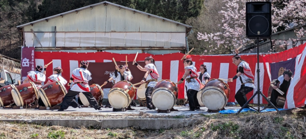 信州長野小川の庄縄文おやき村小川村立屋さくらまつり